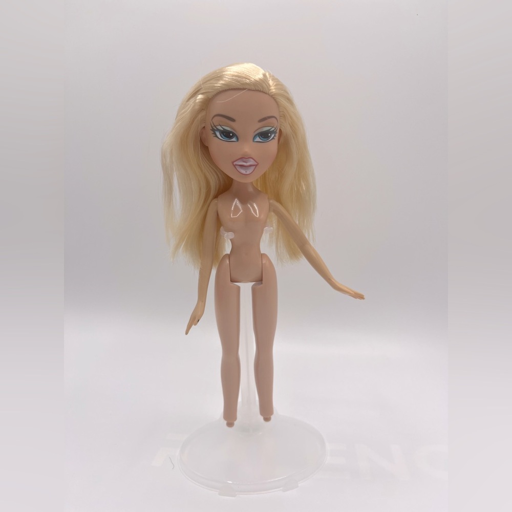 Bratz Cloe First Edition Original year 2001